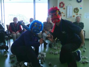 職員がふんした鬼