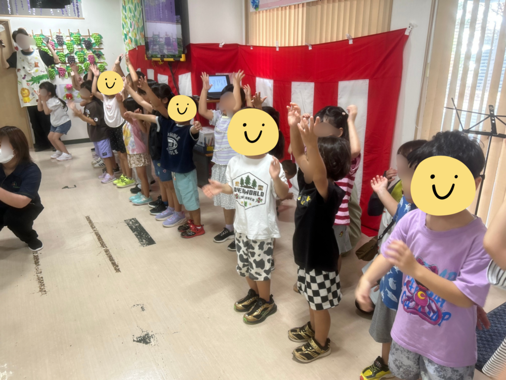 園児の踊り