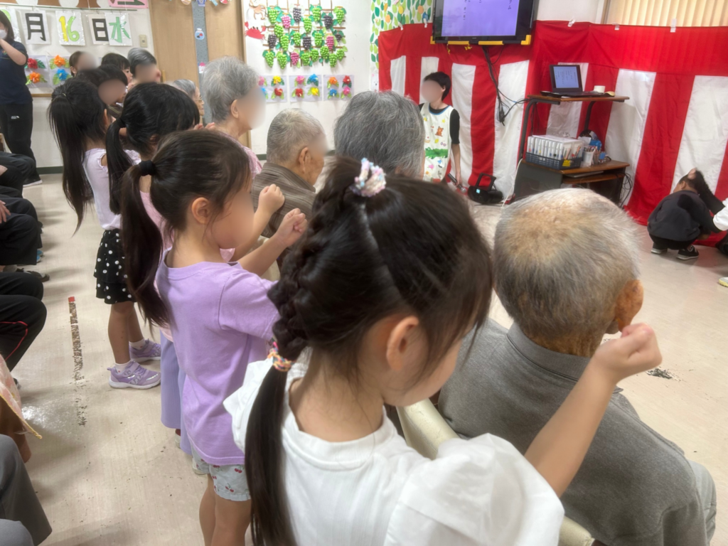 肩たたき